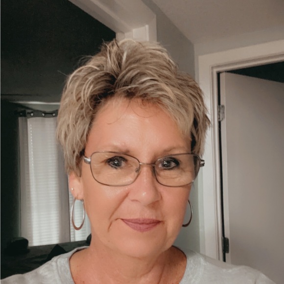 Meet your Posher, Janice - Picture 1 of 4